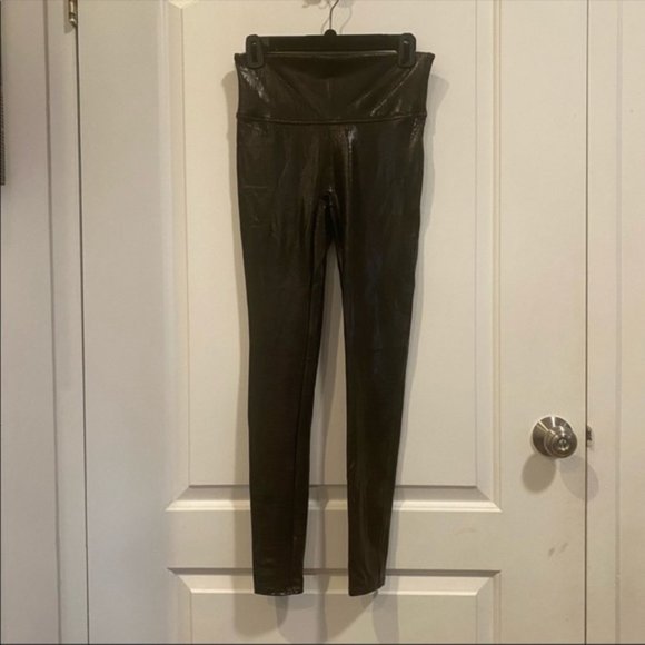 Spanx Faux Leather Croc Leggings - Picture 5 of 6